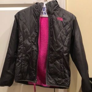 GIRLS REVERSIBLE NORTH FACE JACKET